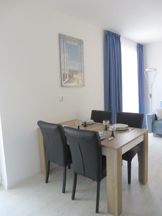 Azure Baltic Apartamenty B&M Kolobrzeg Bagian luar foto